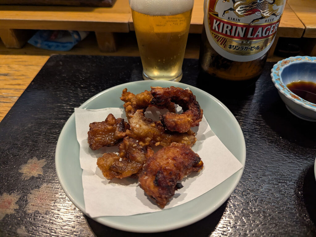 骨周りは香ばしい唐揚げで。